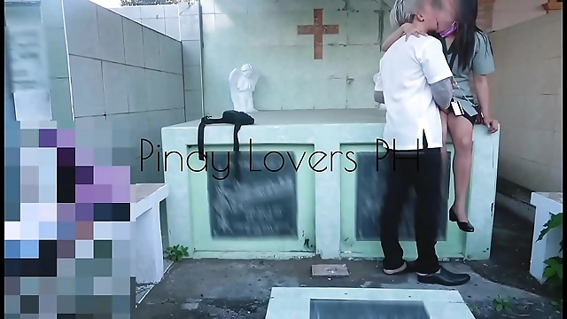 Witness the Steamy Thrill of Teacher-Student Risky Sex in Cemetery