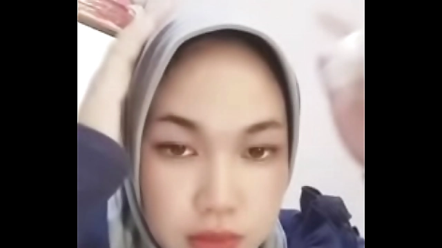 Confessions of a Jilbab-Clad Slut: My Self-Indulgent Solo Adventures